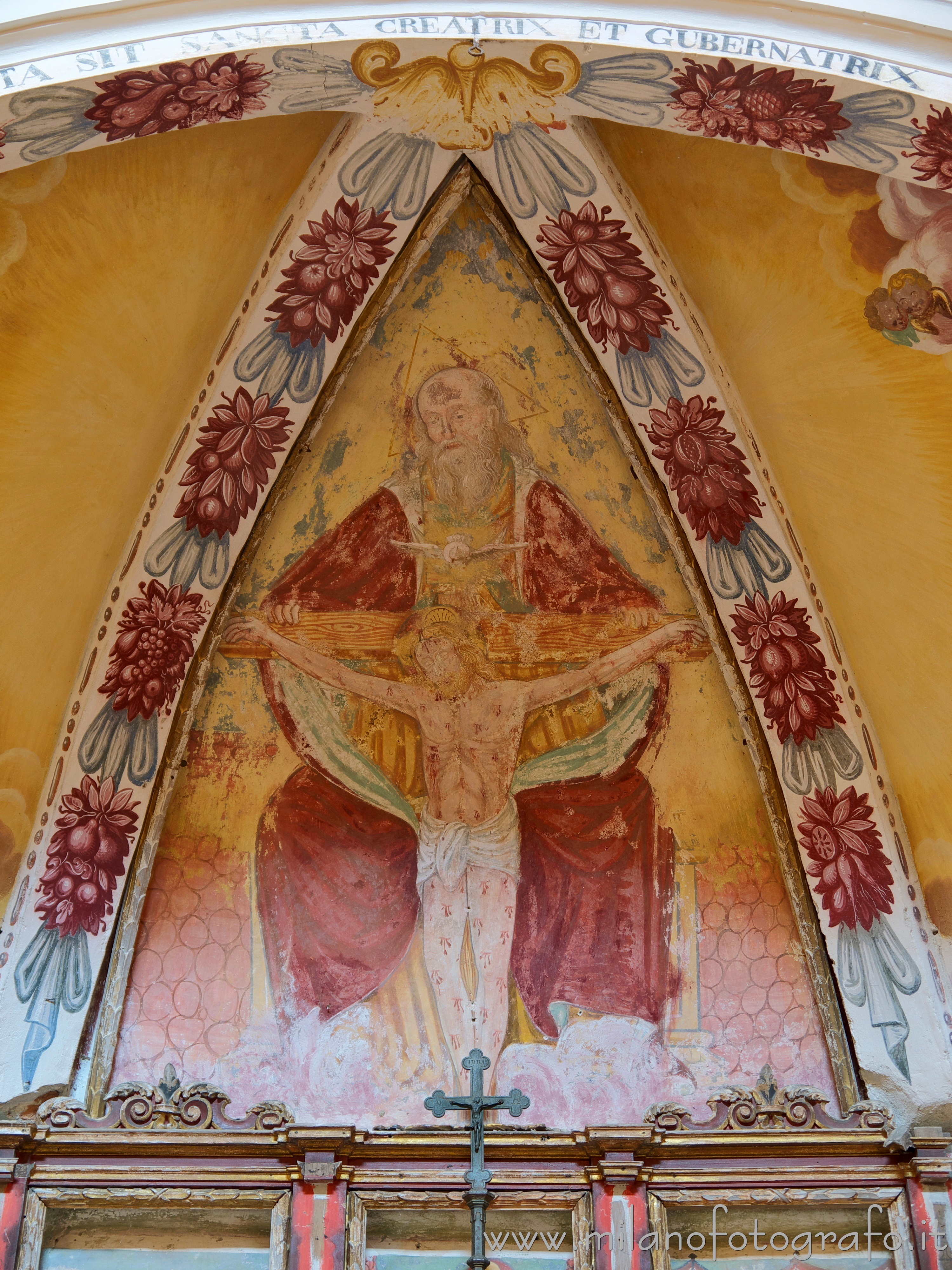 Sagliano Micca (Biella) - Raffigurazione della Trinità nell'Oratorio della Santissima Trinità - Foto a piena risoluzione